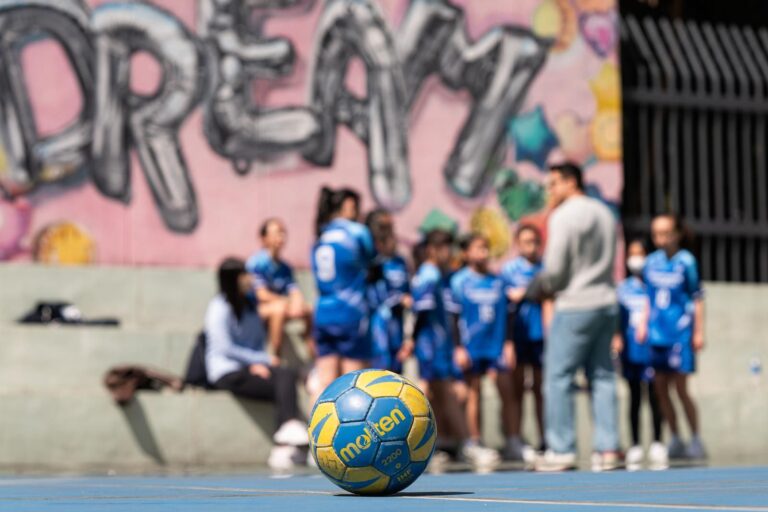 手球女將（一）