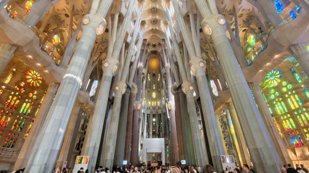 復活在伊比利亞半島（五）•Gaudi’s Barcelona：流連忘返聖家堂